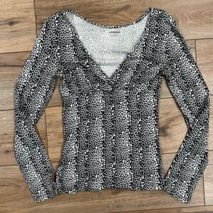 EXPRESS Vintage 2000s Fitted Cheetah Print Y2k V-neck Long Sleeve | Size Small